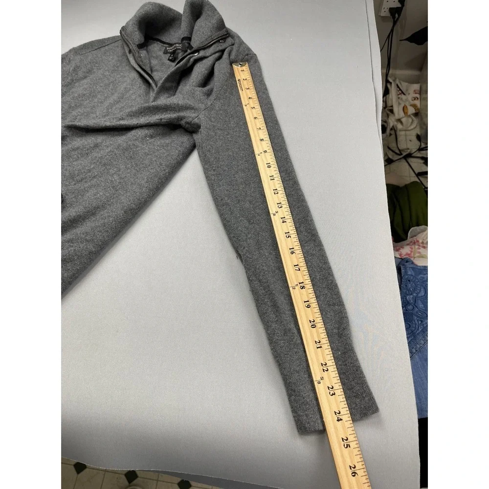 Banana Republic Mens Sweater Medium Gray 1/4 Zip Merino Wool Italian Minimal Lux